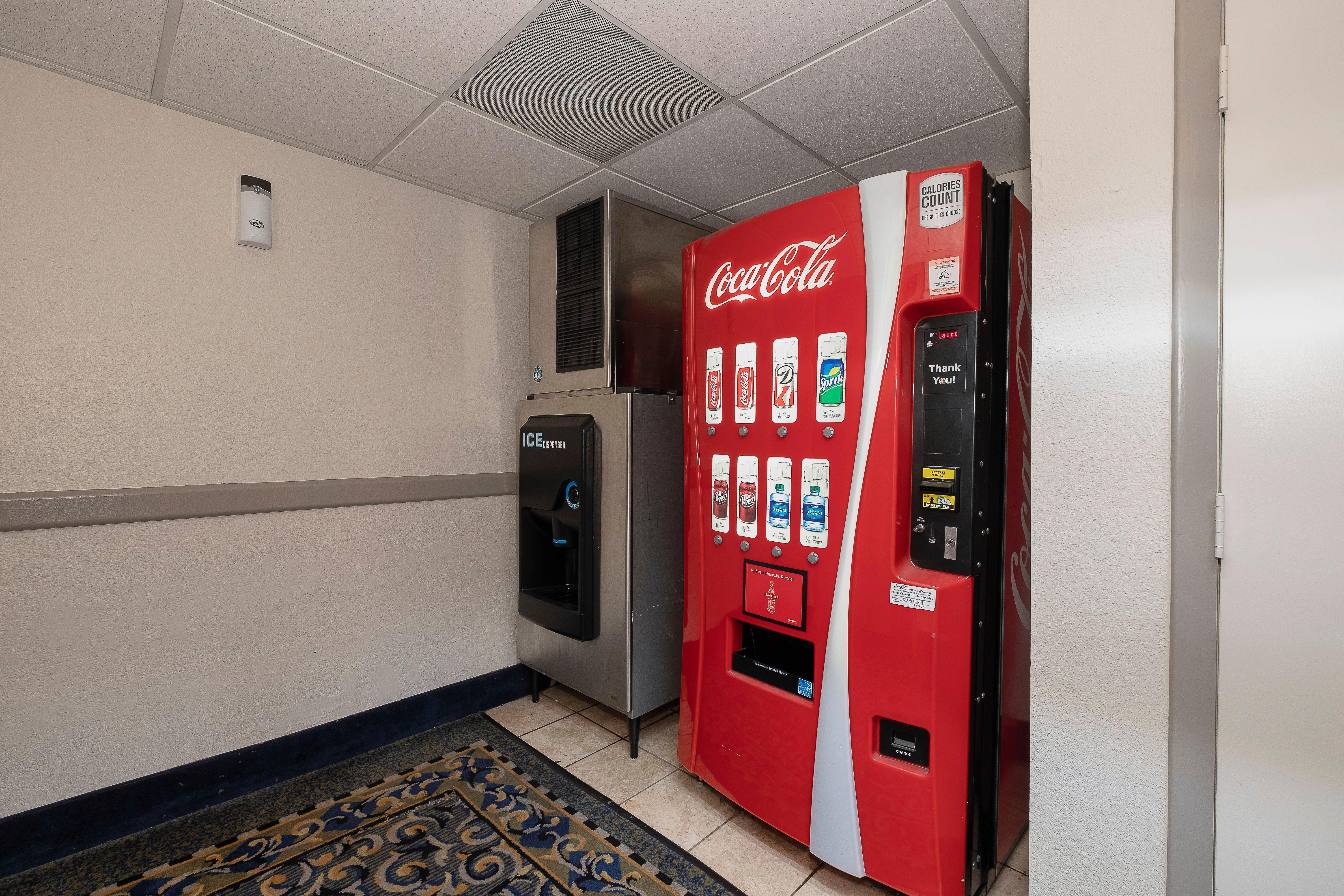 Red Roof Inn & Suites Macon Esterno foto
