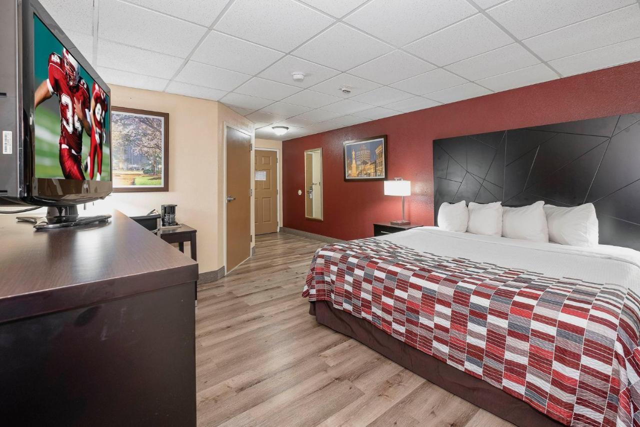 Red Roof Inn & Suites Macon Esterno foto