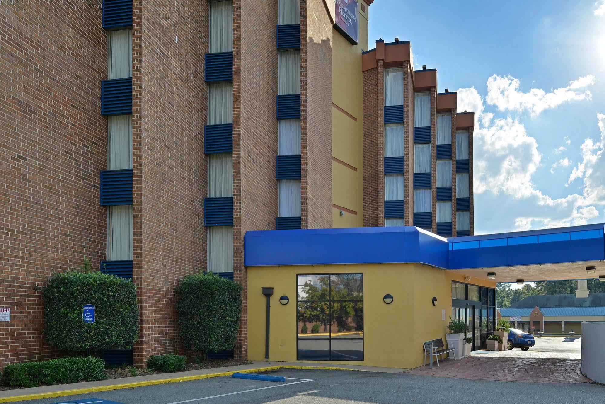 Red Roof Inn & Suites Macon Esterno foto
