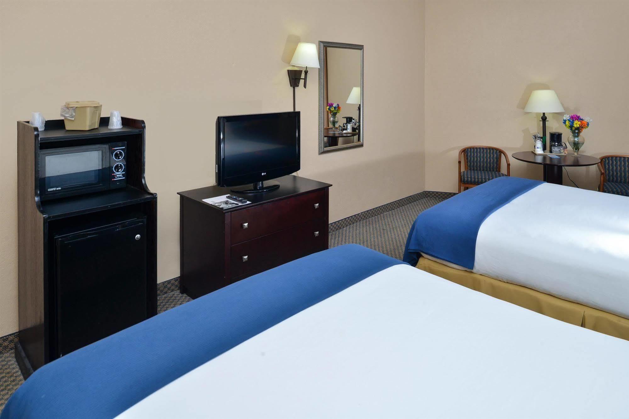 Red Roof Inn & Suites Macon Esterno foto