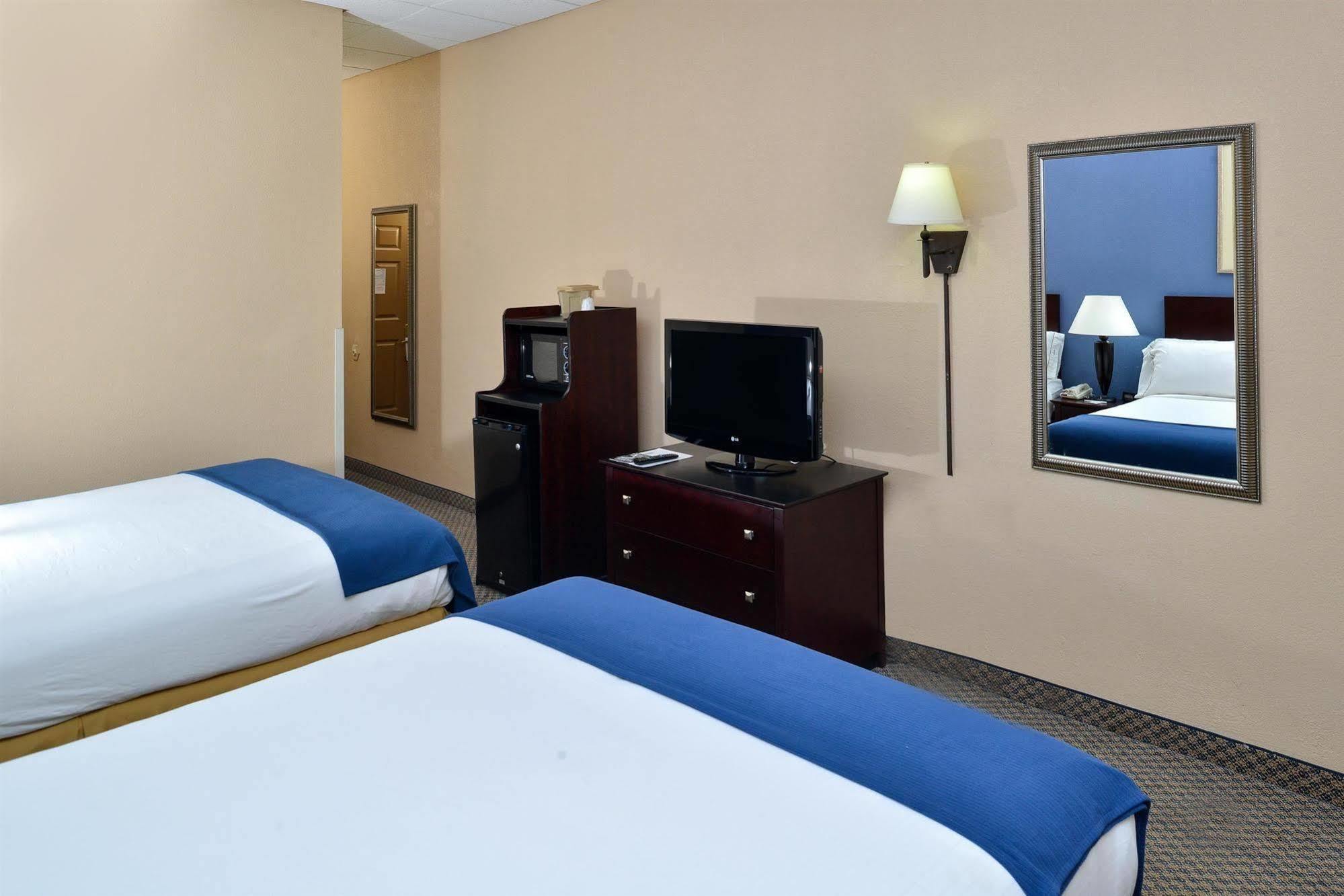 Red Roof Inn & Suites Macon Esterno foto
