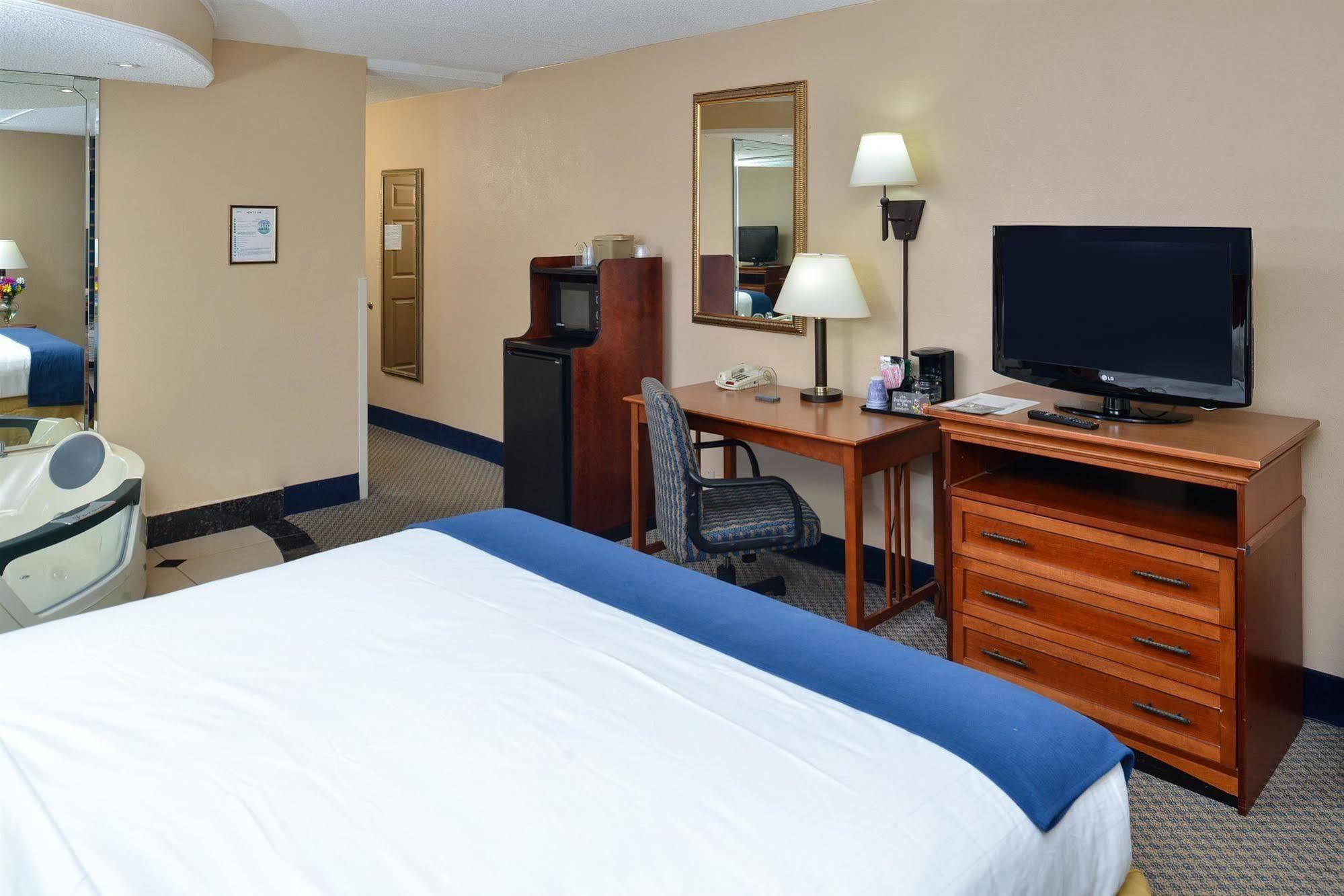 Red Roof Inn & Suites Macon Esterno foto