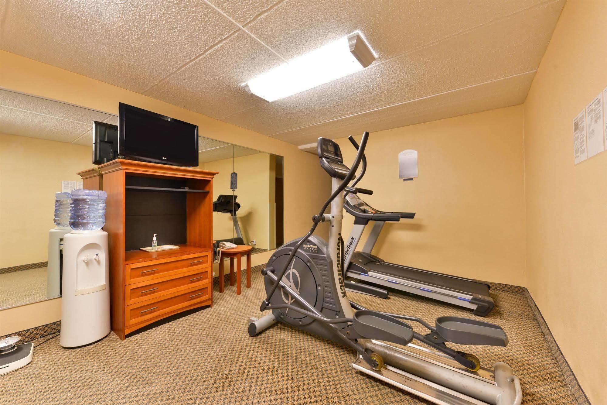 Red Roof Inn & Suites Macon Esterno foto
